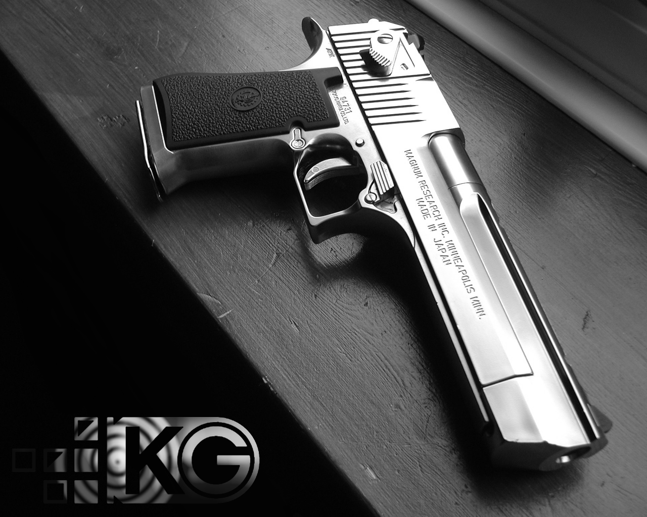 1280x1024 - desert_eagle_magnum_.jpg