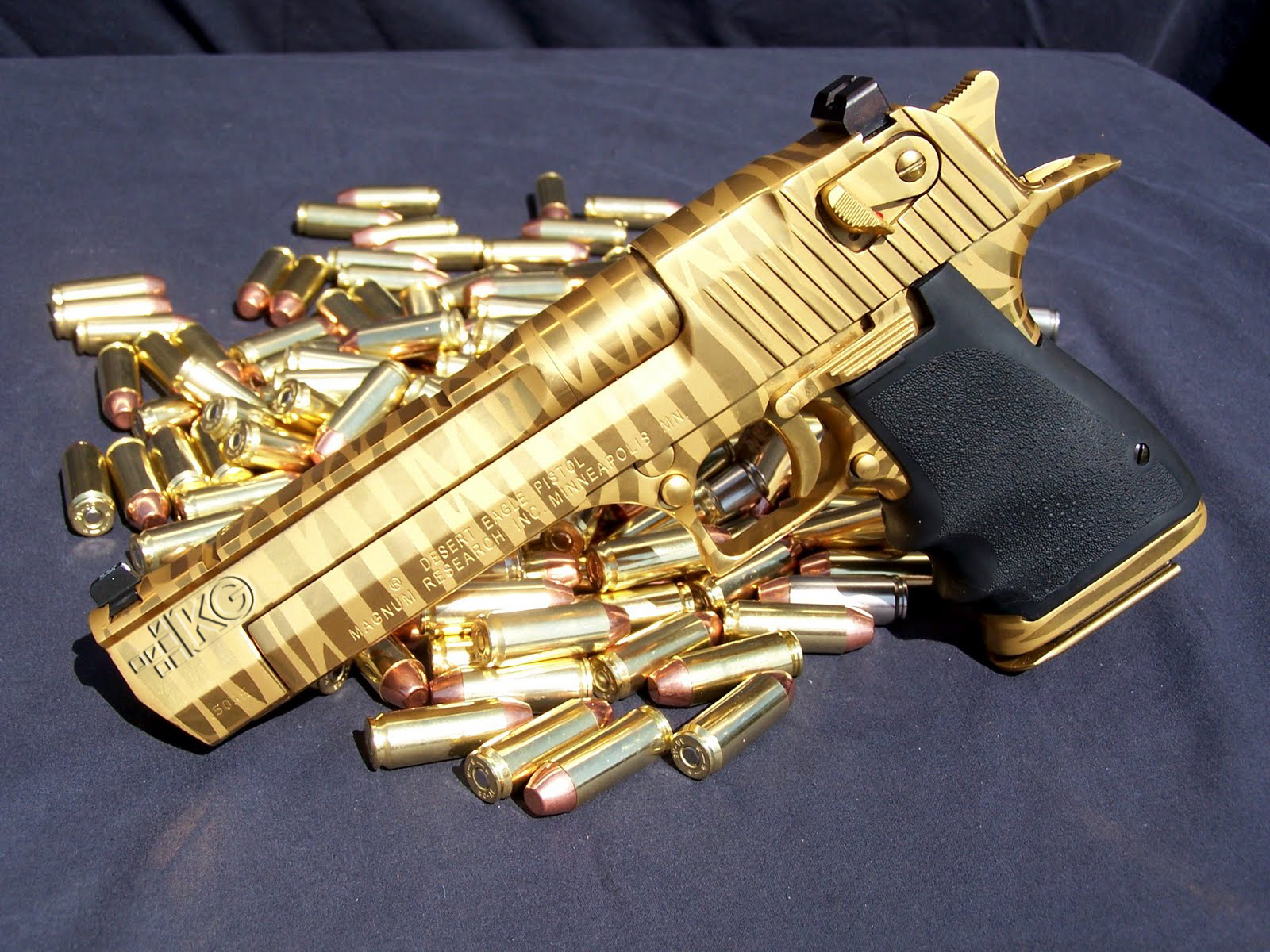 1600x1200 - desert_eagle_magnum.jpg